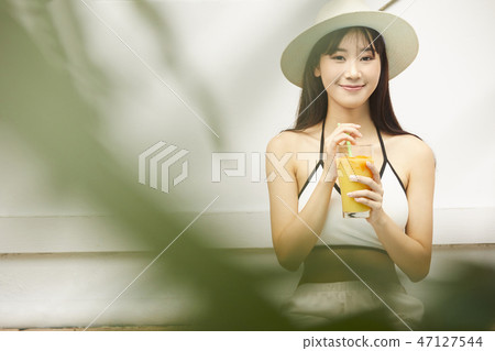 Female Resort Travel Female Resort Travel 47127544