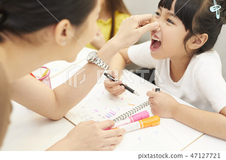 小學生的生活 小學生的生活 47127721