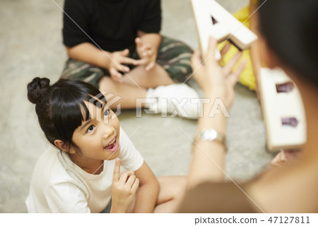 Schoolchild school life 47127811