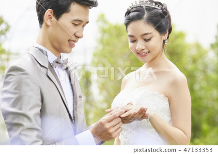 Couple marriage bridal 47133353