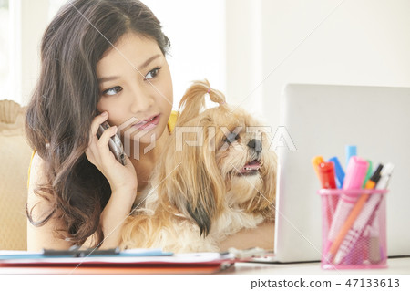 Woman pet lifestyle business Woman pet lifestyle business 47133613