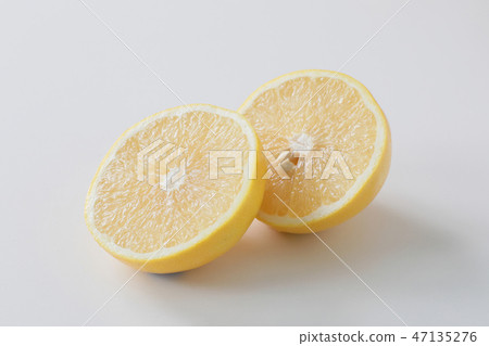 [與剪切路徑]葡萄柚 47135276