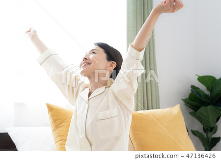 Comfortable awakening 47136426