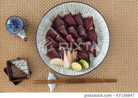 Tatake of bonito Tatake of bonito 47136647