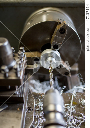 Drilling aluminum with a drill Drilling aluminum with a drill 47137114