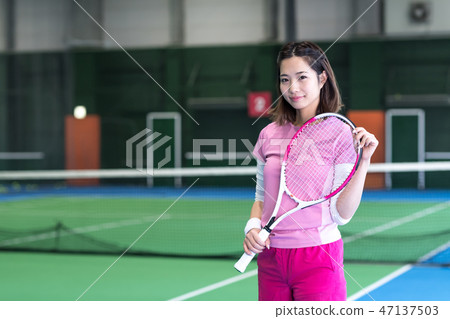 Young woman, tennis court, racket Young woman, tennis court, racket 47137503