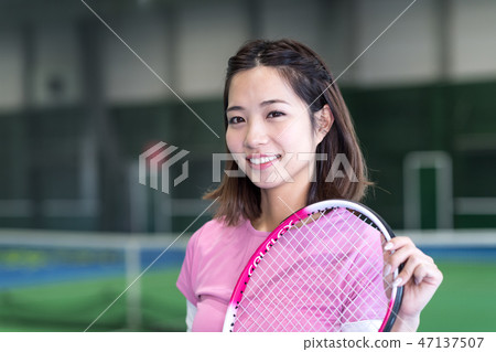 Young woman, tennis court, racket Young woman, tennis court, racket 47137507