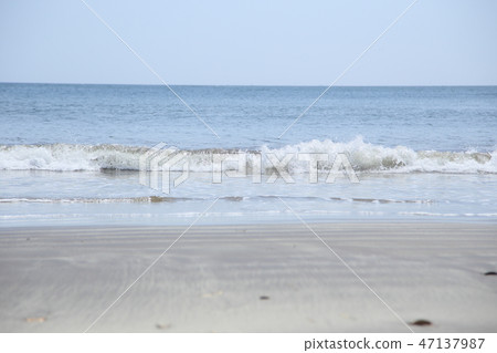 A beach A beach 47137987