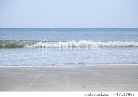 A beach A beach 47137988