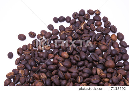 Coffee beans isolated on white background  47138292