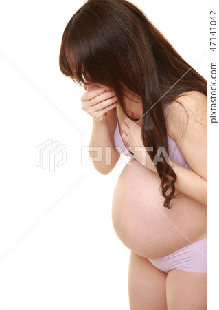 孕婦很可能會嘔吐 孕婦很可能會嘔吐 47141042