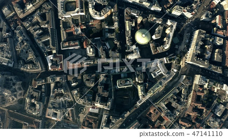 Aerial top down view of the city streets and houses pattern in the centre of Milan, Italy Aerial top down view of the city streets and houses pattern in the centre of Milan, Italy 47141110