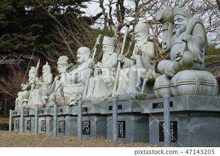 Hakuto-ji Temple where the falcons of Ichijimacho, Hyogo Prefecture are famous Hakuto-ji Temple where the falcons of Ichijimacho, Hyogo Prefecture are famous 47143205