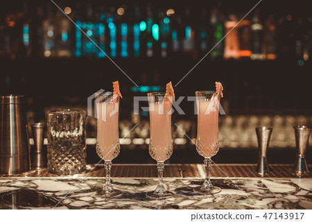 Cocktail Preparation. Cocktail Preparation. 47143917