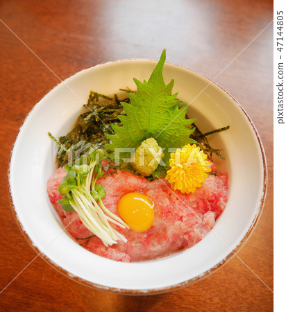 Japanese cuisine minced raw tuna belly on rice don 47144805