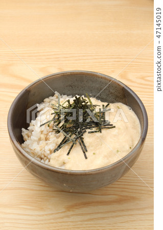 Tororo covered rice 47145019