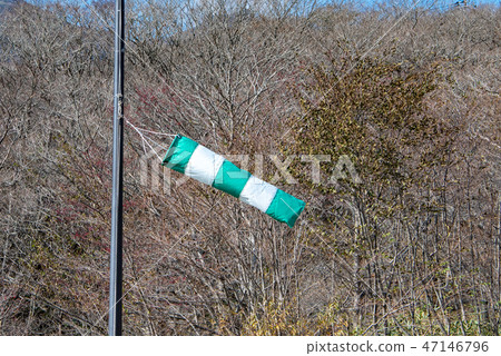 Wind current Wind direction Wind current Wind direction 47146796