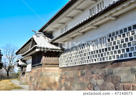 Kanazawa Castle: thirty houses 47148075