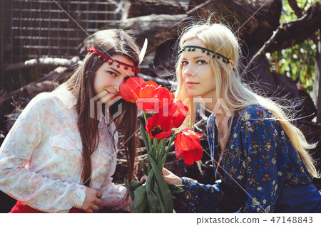 Portrait of young beautiful women smiling  47148843