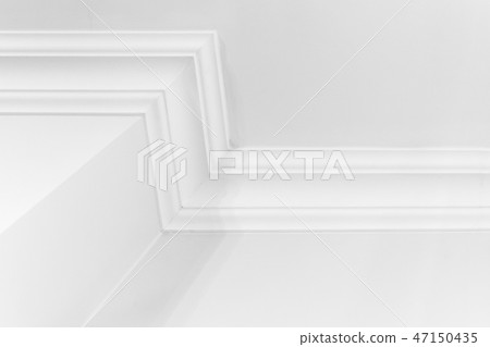Abstract white interior fragment, ceiling baseboard 47150435