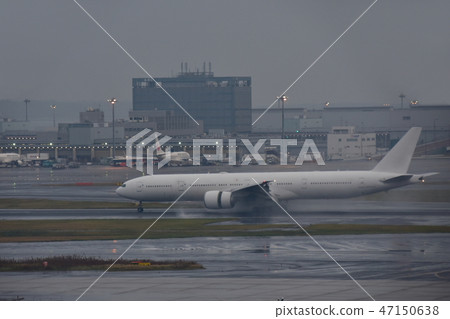 客機在反向推力操作 47150638