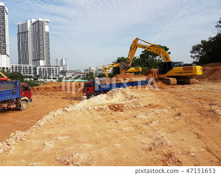 Excavation and ground leveling work Excavation and ground leveling work 47151653