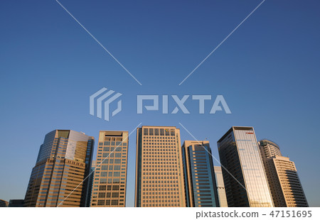 Tokyo cityscape in Japan View the Shinagawa office buildings in the evening sun Tokyo cityscape in Japan View the Shinagawa office buildings in the evening sun 47151695