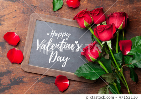 Valentine's day greeting card 47152110