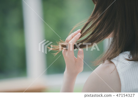 煩惱 女生 女孩 47154327