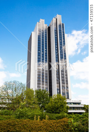 Building Building 47159555