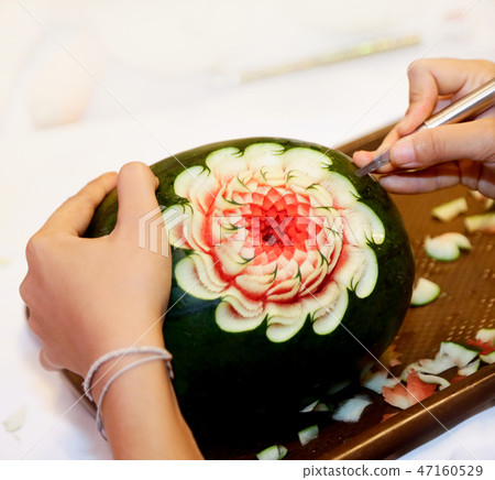 Fruit and vegetable carvings, thai fruit carving 47160529
