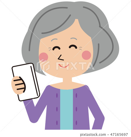 完成智能手機操作的逗人喜愛的資深夫人忙個不停 完成智能手機操作的逗人喜愛的資深夫人忙個不停 47165697