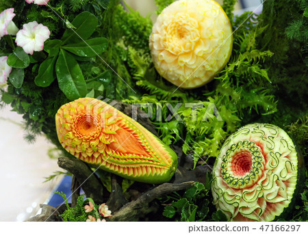 Fruit and vegetable carvings, thai fruit carving Fruit and vegetable carvings, thai fruit carving 47166297