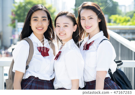School girls high school portrait 47167283
