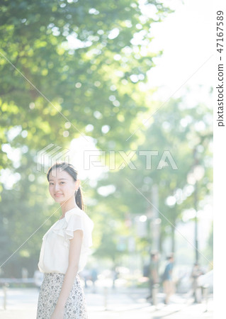 女性肖像 47167589