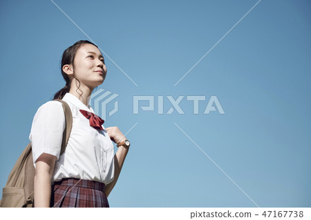 高中生上學 47167738