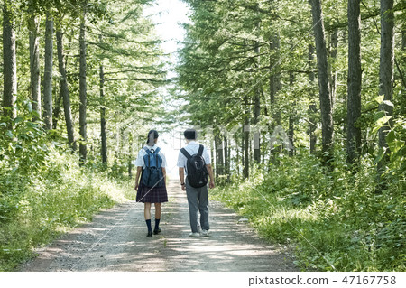 High school student couple going to school 47167758