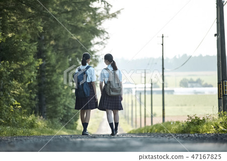 高中生上學 47167825