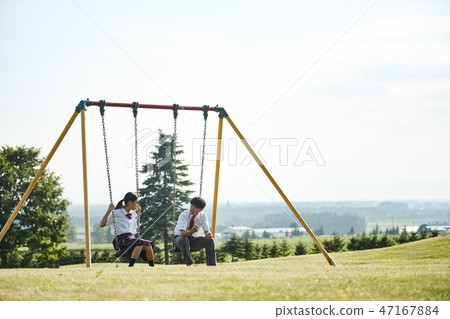 High school student couple dating 47167884