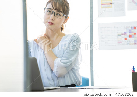 女商人書桌工作辦公室企業圖像 47168262