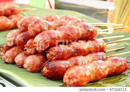 BBQ sausages street food 47168515