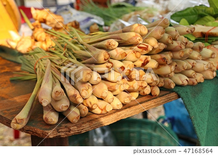 Lemongrass at the market 47168564