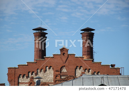 Old building roof. 47171478