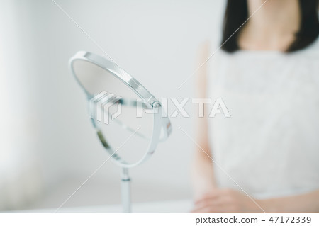 mirror, mirrors, beauty 47172339