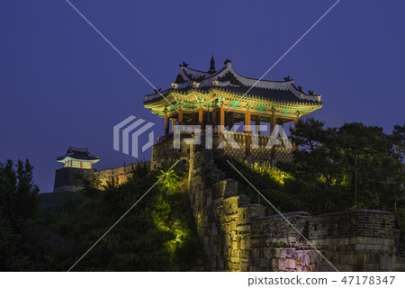 Suwon Hwaseong Suwon Hwaseong 47178347