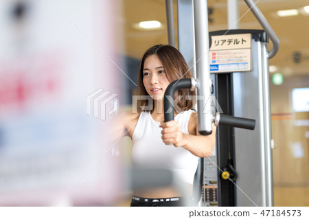 Young Women, Gym, Diet, Gym, Fitness 47184573