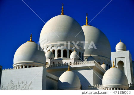 Abu Dhabi's Sheikh Zayed Mosque 47186003