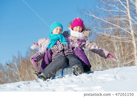 Winter activity 47201150