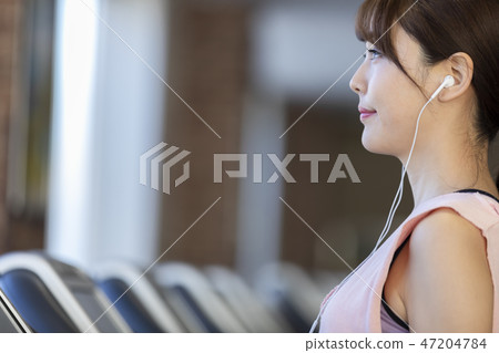 女性健身健身房 47204784