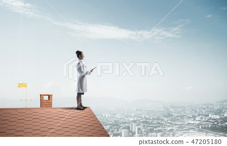 Woman doctor is ready to help the whole city 47205180